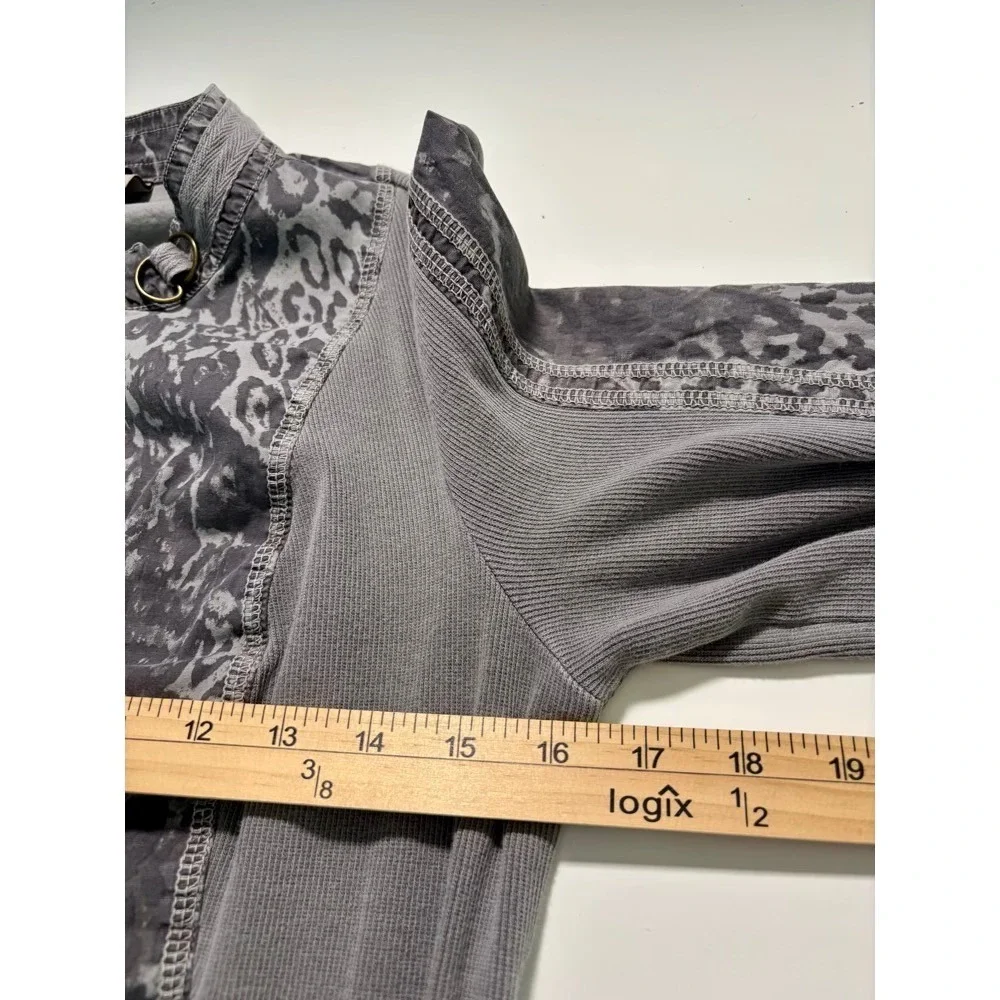 XCVI Leopard Print Mixed Media Jacket Large Gray Full Zip Athleisure Yoga Animal